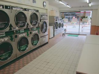 【タイムセール実施中】マンマチャオ足立区鹿浜店（博多長浜ラーメンいっき隣）　（綺麗・清潔・評判の店）　